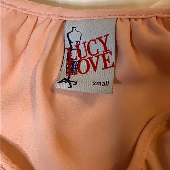 Peach colored cold shoulder top. - Picture 4 of 4